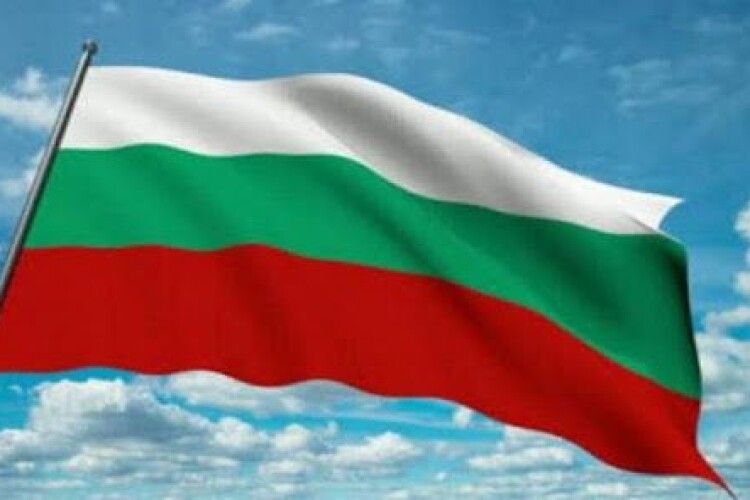 У Болгарії з відвідувачів кінотеатрів, ресторанів та магазинів вимагатимуть «зелений сертифікат»