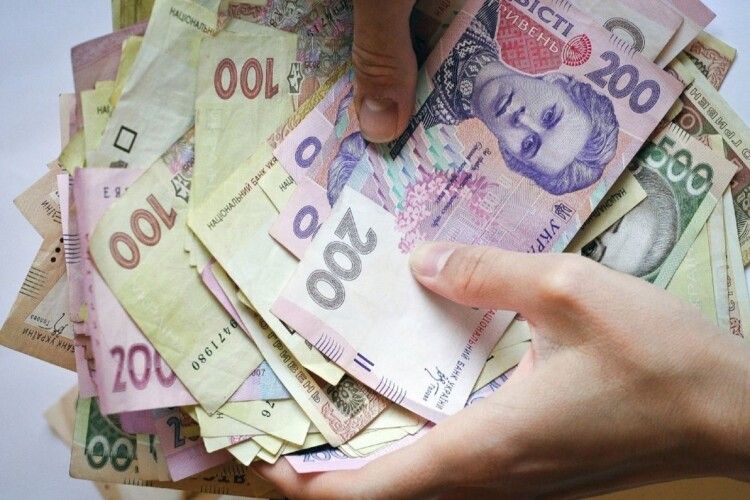 Волинянку судять за шахрайства на майже 1,5 мільйона гривень