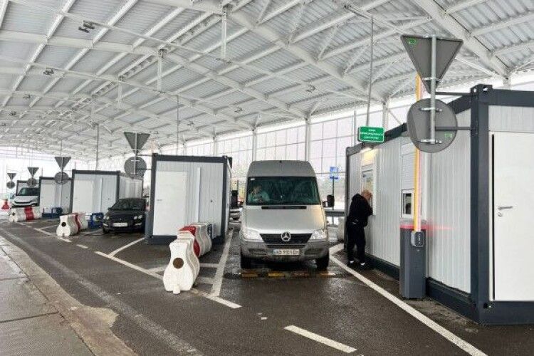 Перед святами більше людей стало повертатися в Україну 