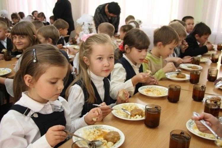 У Княгининку грошей школярам на обіди не даватимуть 