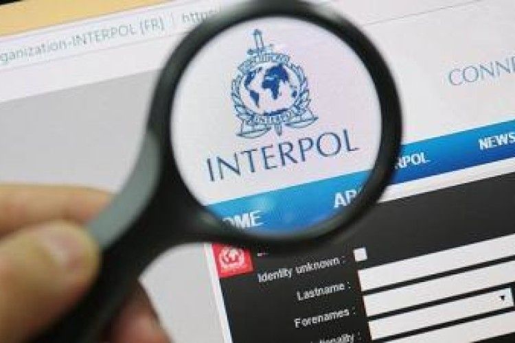 Викрадену автівку хотіли провезти через українсько-польський кордон 