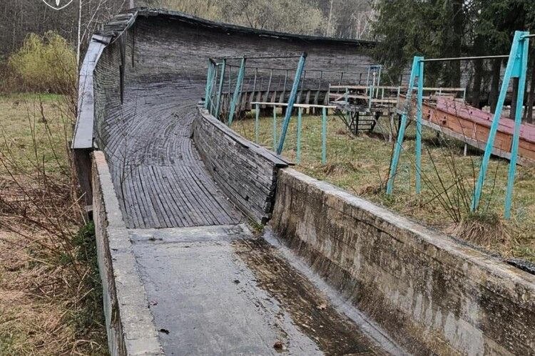 Загибель дитини на санній трасі: на Тернопільщині директору школи оголосили підозру