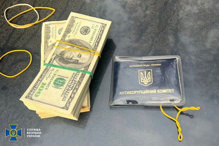 СБУ та ДБР затримали фейкових «антикорупціонерів»