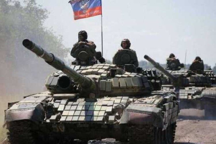 Біля Старобільська українські артилеристи розбили колону російської техніки