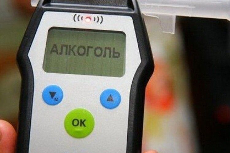 Майже у 9 разів перевищив норму: на трасі «Луцьк – Рівне» затримали п'яного керманича