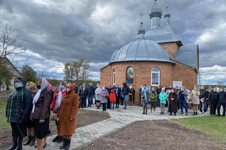 У волинському селі освятили недільну школу