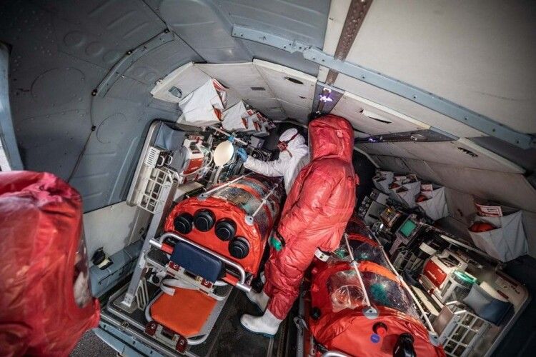 Транспортувати ймовірних інфекційних хворих на коронавірус будуть на спеціальному санітарному гелікоптері