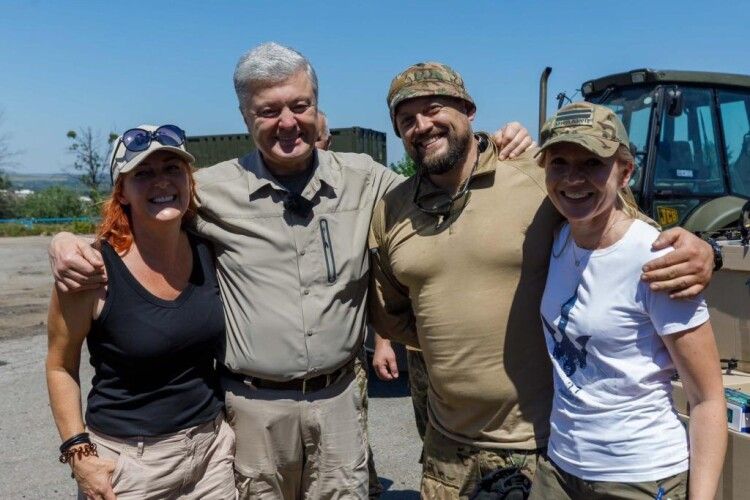 Посмажимо орків: військовий оцінив FPV-дрони, які Порошенко привіз у бригади на східний фронт