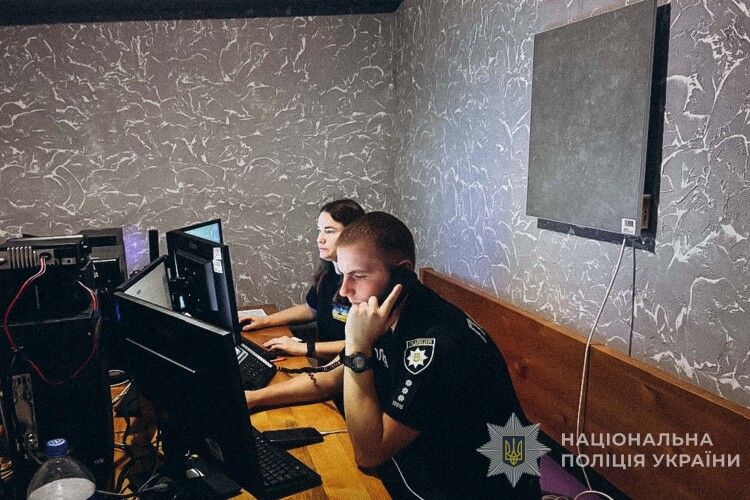 Як волинські поліцейські тримали зв'язок під час ранкової тривоги