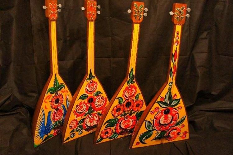 Латвія депортувала учасників ансамблю «Рязанская гармонь» разом з їхніми балалайками