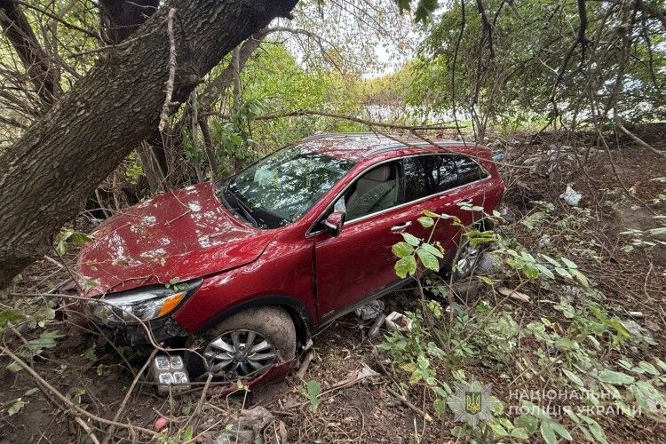 У Луцькому районі 14-річна водійка перекинула авто з пасажирами