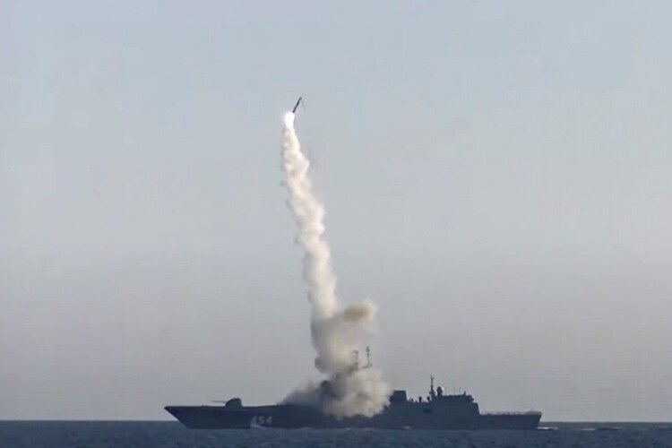 Росія вивела в Чорне море 14 бойових кораблів, у тому числі один носій «Калібрів»