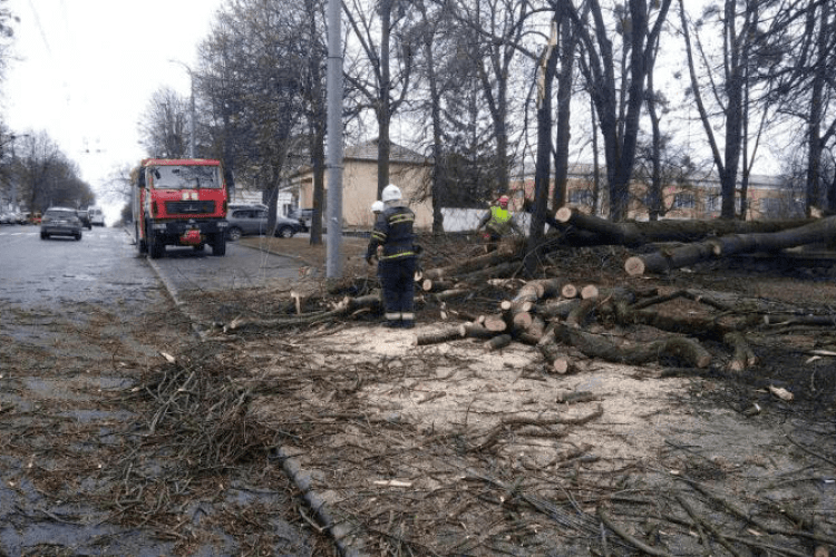 Стихія принесла рівнянам багато клопотів