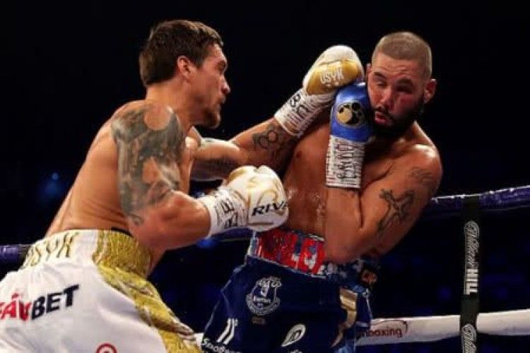 Олександр Усик у 8-му раунді відправив британця на «той світ»