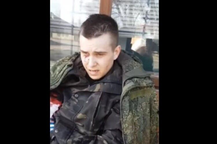 Полонений російський окупант Телков закликав своїх «друзів» іти з України