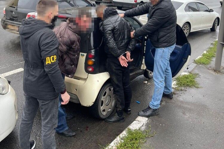 Злапали злодійську банду, яка патрала квартири українців (Фото)