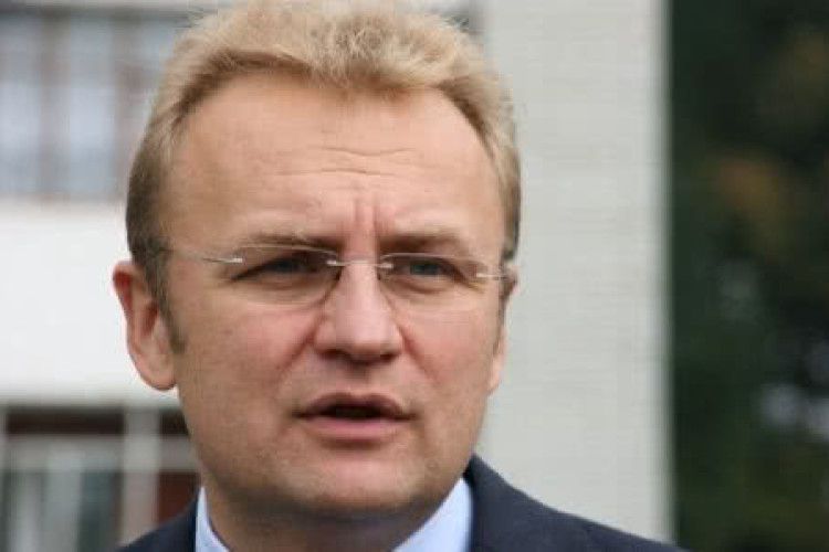 Садовий заявив, що за ним стежать спецслужби