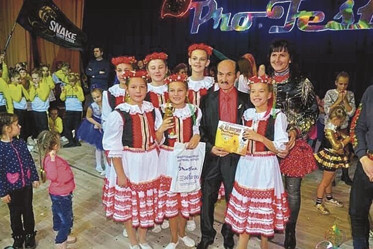 Волинянки так затанцювали «Краков’як», що підкорили серце знаменитого Григорія Чапкіса Горохівська «Мрія» зробила фурор у столиці