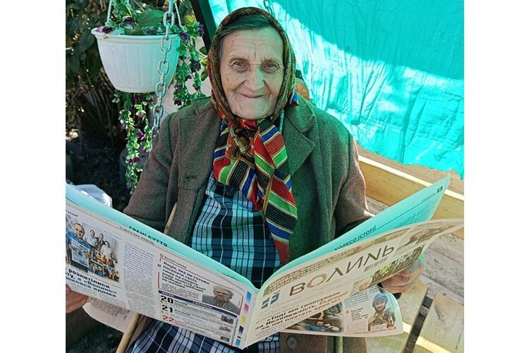 Таїна Мельник передплачує газету «Волинь» понад 70 років!