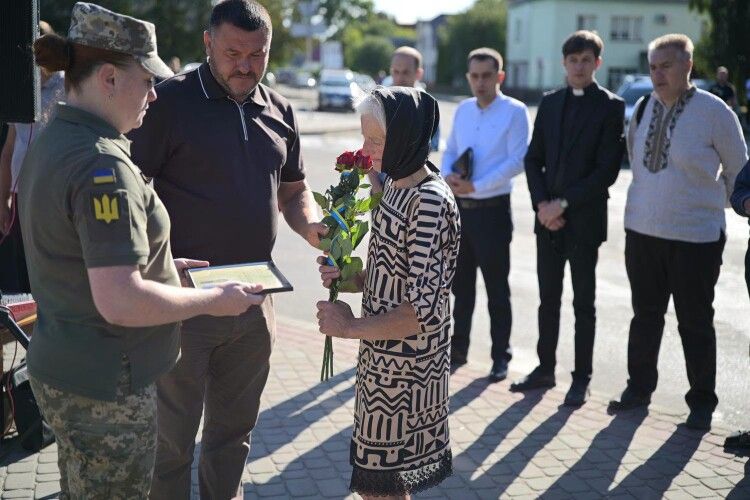 На Волині рідні полеглих Захисників отримали їхні державні нагороди