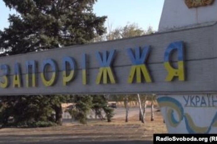 Росіяни вдарили ракетами по гуманітарній колоні на виїзді з Запоріжжя, є загиблі