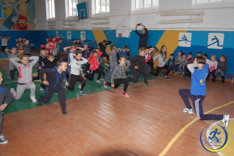 Майстер спорту України провела «Розминку від чемпіона» у селі на Рівненщині