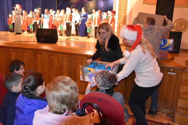 Хоч і маленька, але така приємна допомога