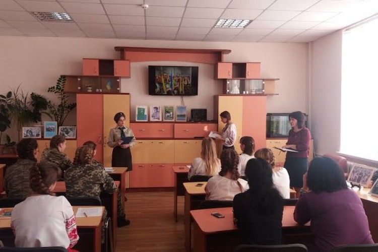 Майбутні педагоги  вивчали ідеї патріотичного виховання Василя Сухомлинського