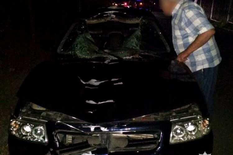 Водій іномарки на смерть збив чоловіка, кинув автівку та втік