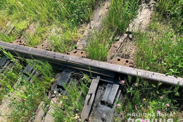 На Рівненщині чоловік украв частину залізничної колії