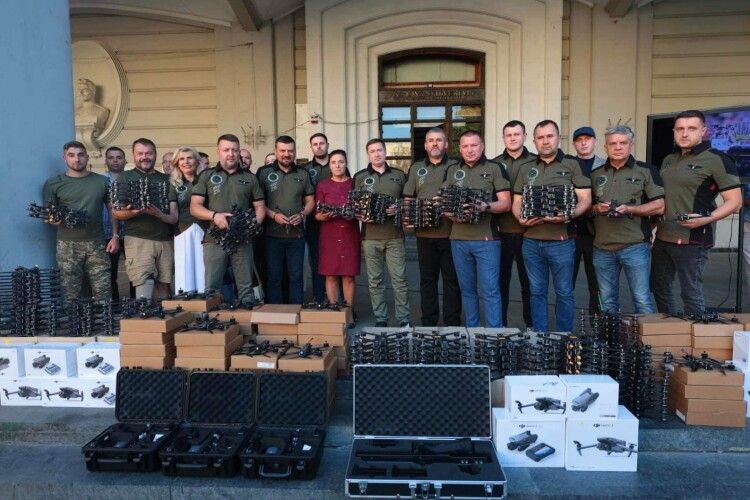 «Що з тих грошей? Хлопцям потрібно допомагати!»: рідні полеглого Героя з Волині закупили дрони для ЗСУ