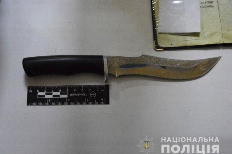 У Ковелі поліція доколупалася до 23-річного чоловіка: його ніж виявився довшим за 15 см