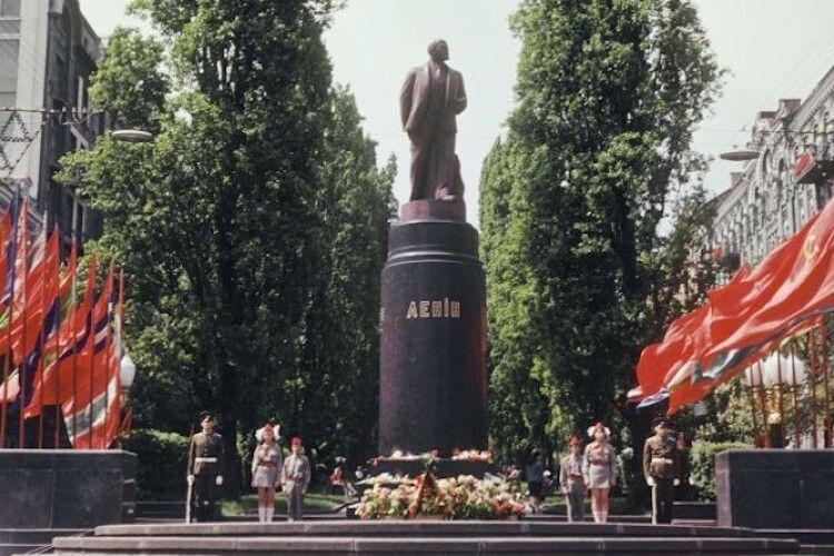 «Де Ленін впав, міцно стоятиме Мазепа»: у центрі Києва буде монумент гетьману