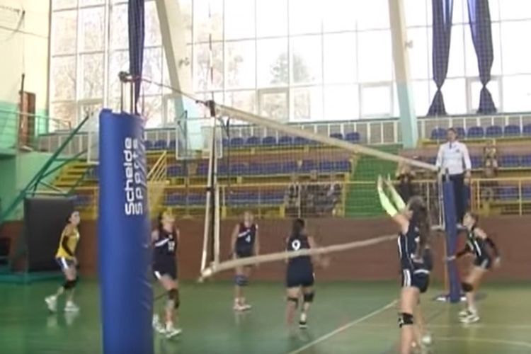 У Луцьку тривають змагання з волейболу серед дівчат 