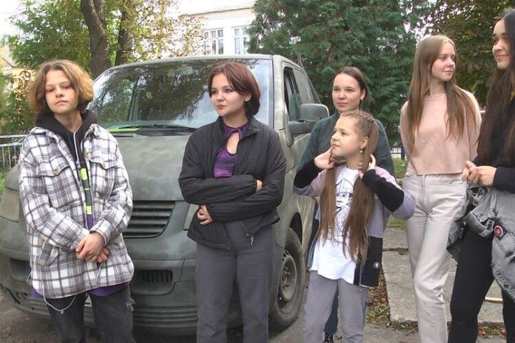 За день діти з Волині назбирали дев'ять тисяч на ремонт авто для військових (Фото)