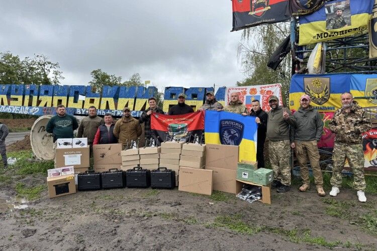 Мер Луцька особисто повіз на схід допомогу у кілька бригад
