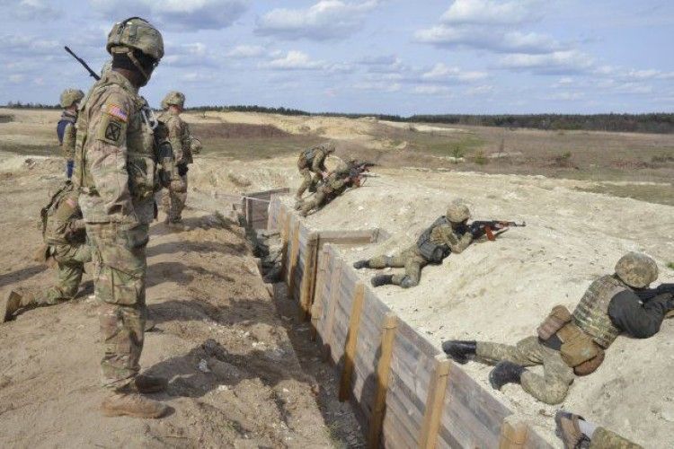 В Україну прибули 250 американських військових