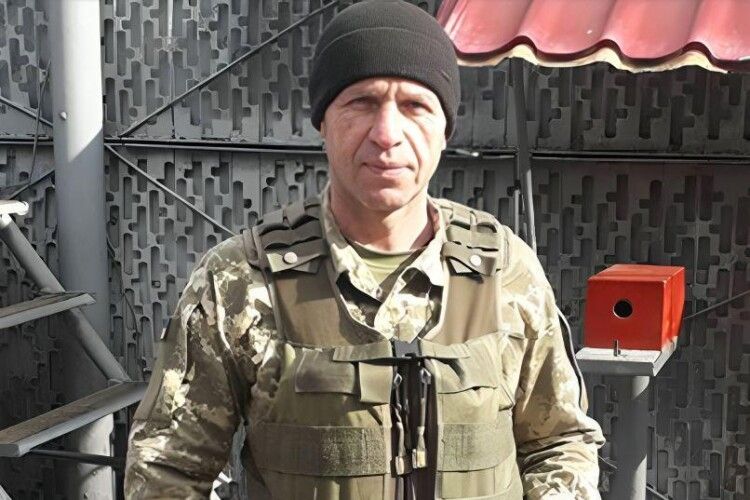 На Волині суд відмовив батьку у допомозі на пам'ятник загиблому сину-Герою