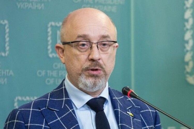 Міністр оборони звернувся до світу: закрийте небо над Україною