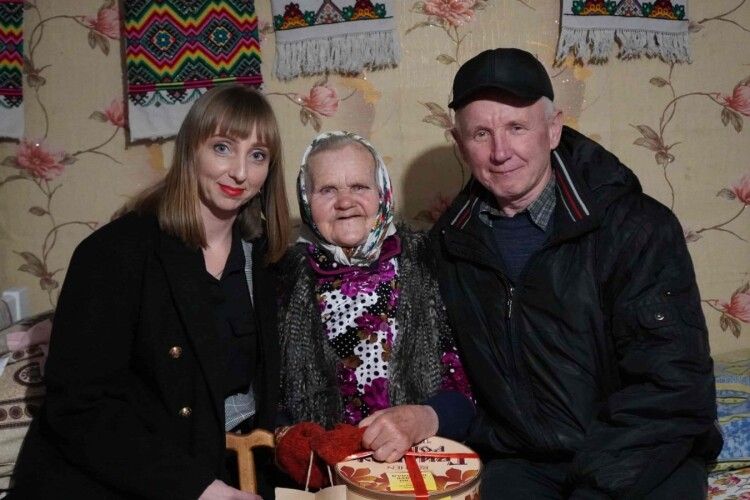 У громаді на Волині привітали довгожительку