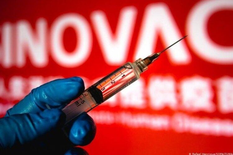 Україна офіційно схвалила вакцину Sinovac