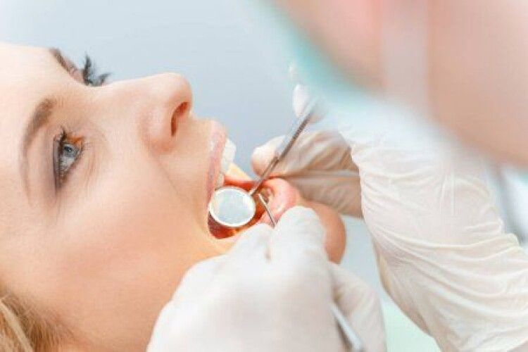 Волинянам не радять відвідувати стоматологів