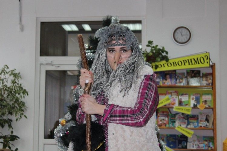 У Луцьку 2019-й може не настати: Кікімора поцупила новорічний годинник! (фото)