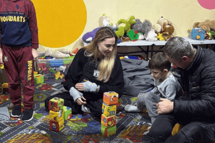 Херсон відвідала зірка Голлівуду Анджеліна Джолі (Фото)