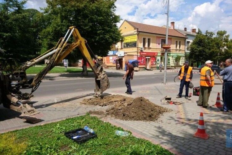 У Володимирі-Волинському через аварію кілька будинків залишились без води