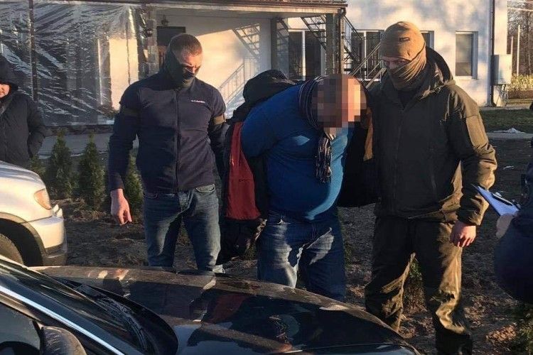 Викритого на одержанні неправомірної вигоди начальника райвідділу поліції взято під варту