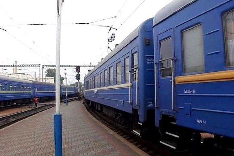 Укрзалізниця запускає спецрейси з та до «червоного» Закарпаття