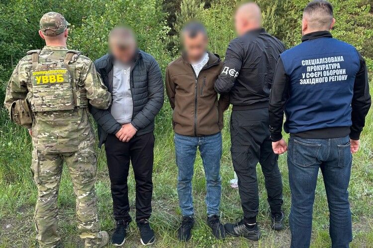 Двоє братів з Волині намагалися незаконно переправити чоловіка до Білорусі