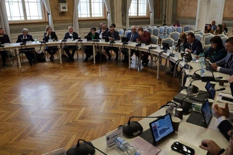 У Перемишлі проголосували за призупинення співпраці зі Львовом через рішення облради про УПА