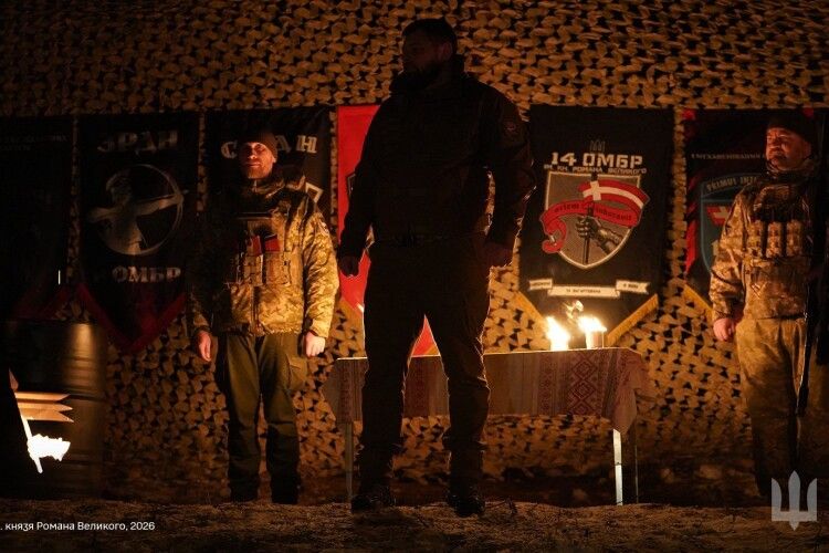 «Честь воїна – мій закон»: бійці волинської бригади склали клятву та отримали шеврони (Фото)